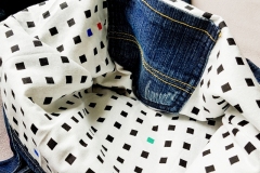 handmade-jeans-tasche-innenleben-weiss-schwarz-gruen-kofmehl-kreativ-gmbh